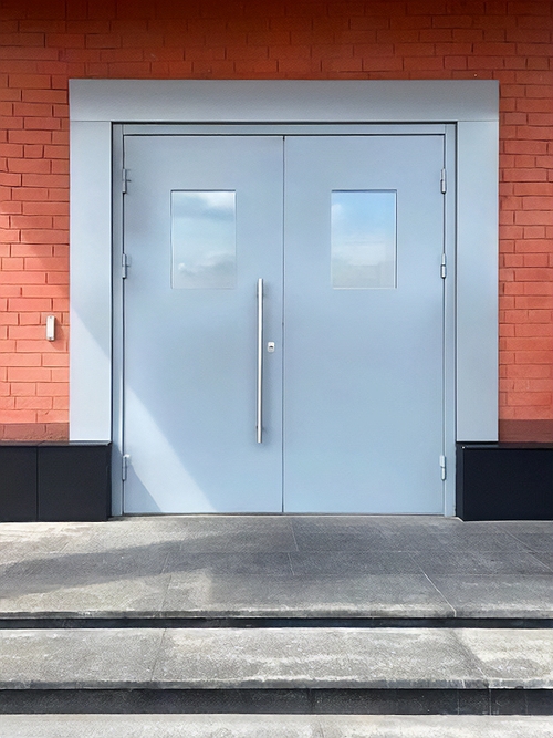 Двустворчатая остекленная дверь Двустворчатая остекленная дверь