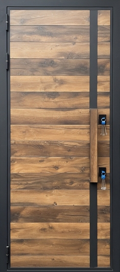 Входная термодверь с бугельной ручкой и шпонированными панелями МДФ Входная термодверь с бугельной ручкой и шпонированными панелями МДФ